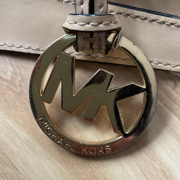 Authentic Michael kors purse - Picture 6 of 6